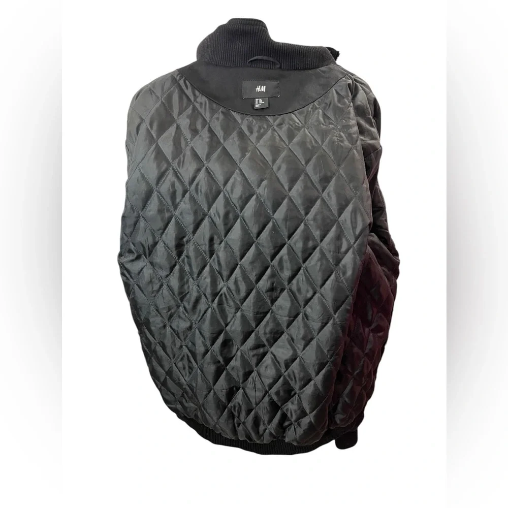 H&M Black Utility Bomber Jacket Men’s 46R Quilted Zip Military Style